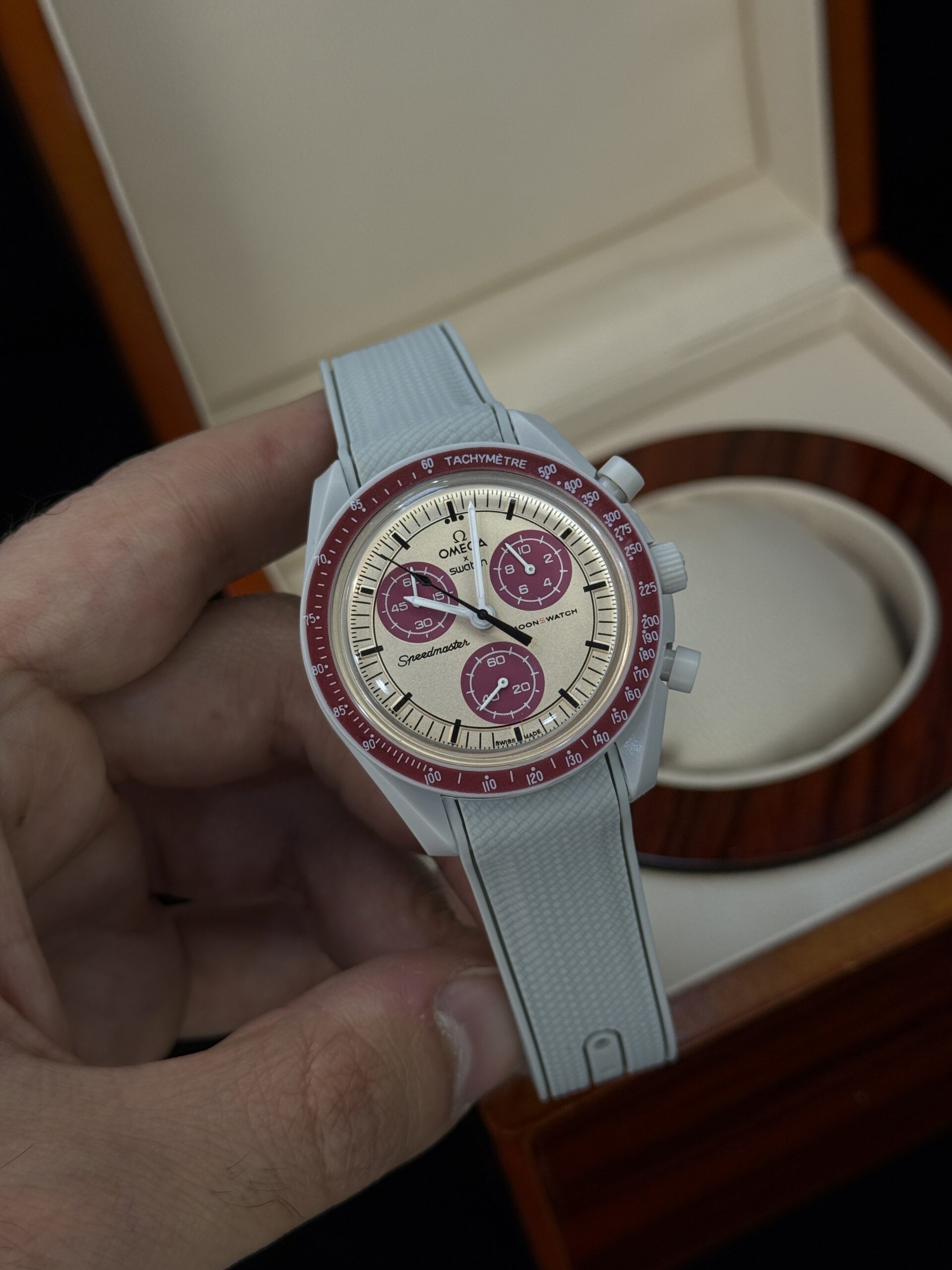 IMG_9043 ساعت امگا سواچ مدل سفر به پلوتون بند رابر omega swatch