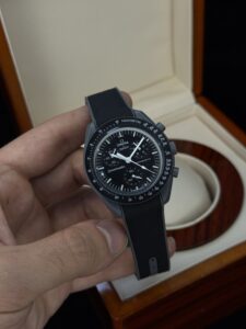 ساعت امگا سواچ مدل سفر به عطارد بند رابر omega swatch